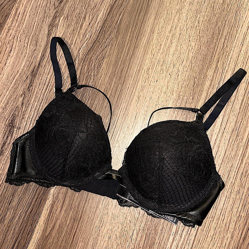 VS “very sexy” lace push-up bra